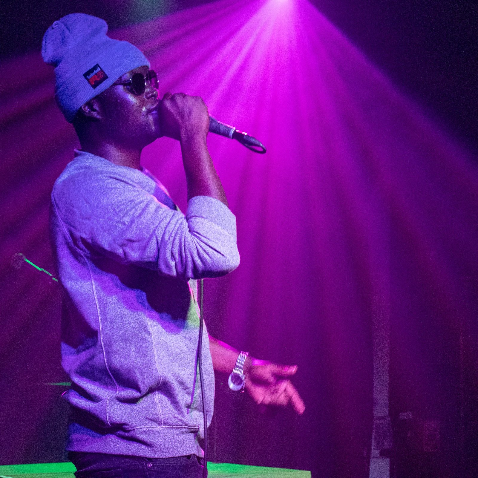 African Dundada live mic